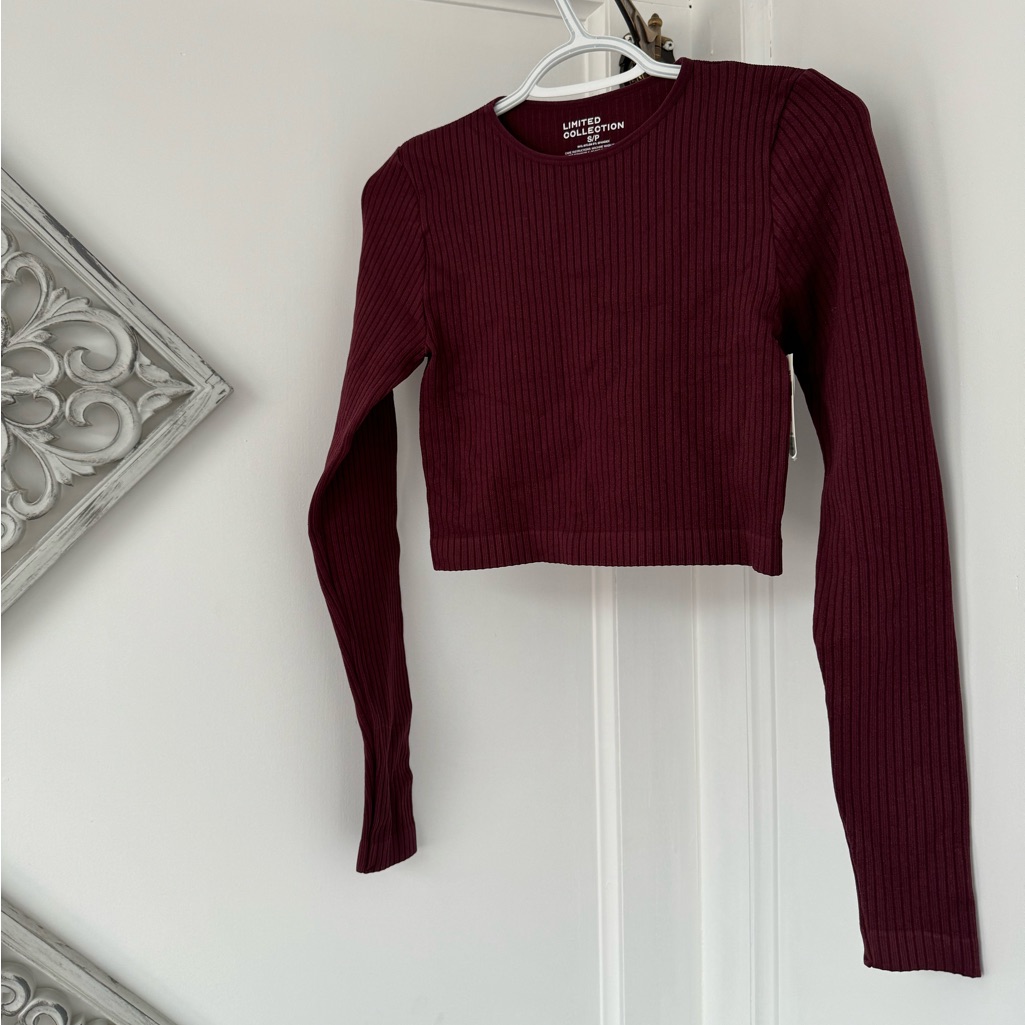 Nwt Cropped Long Sleeve Top